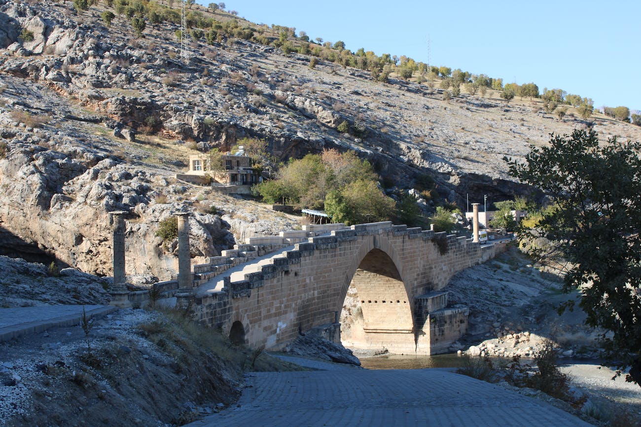 Adıyaman Valisi Kimdir? Hangi Partiden?