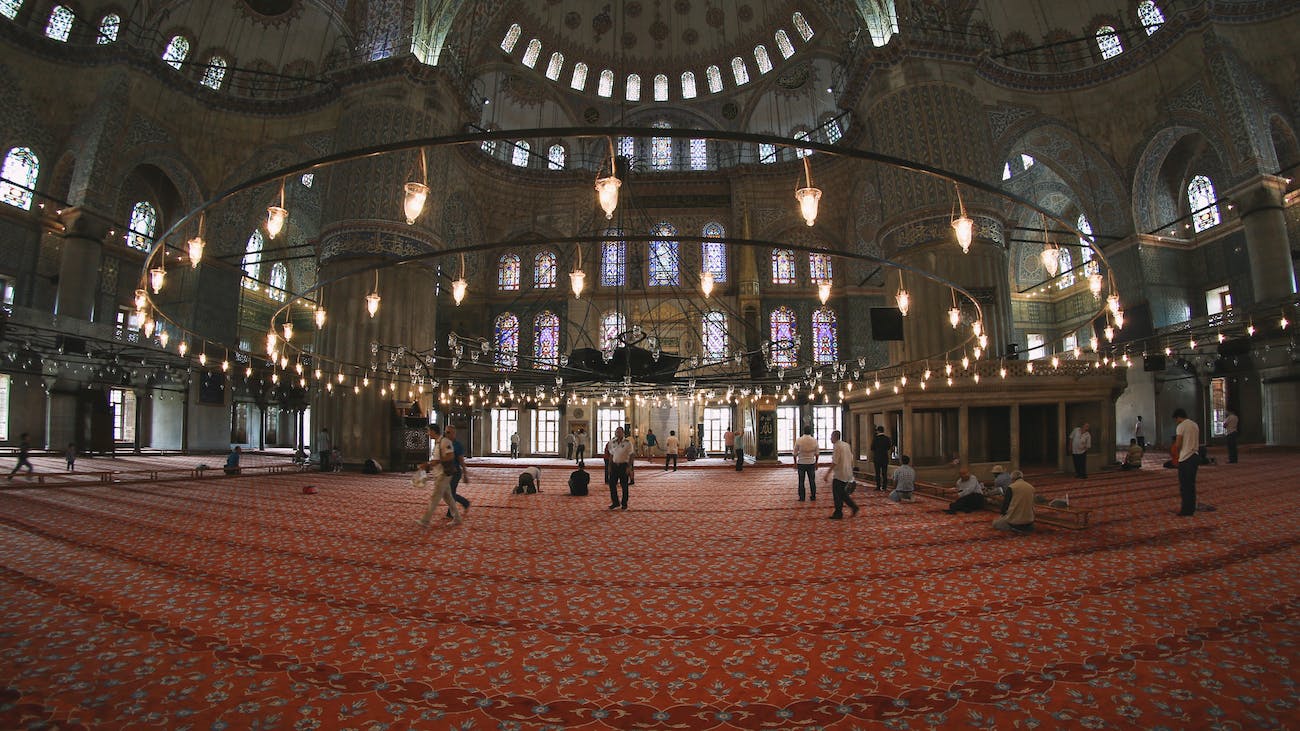 Cihangir İslam Kimdir?