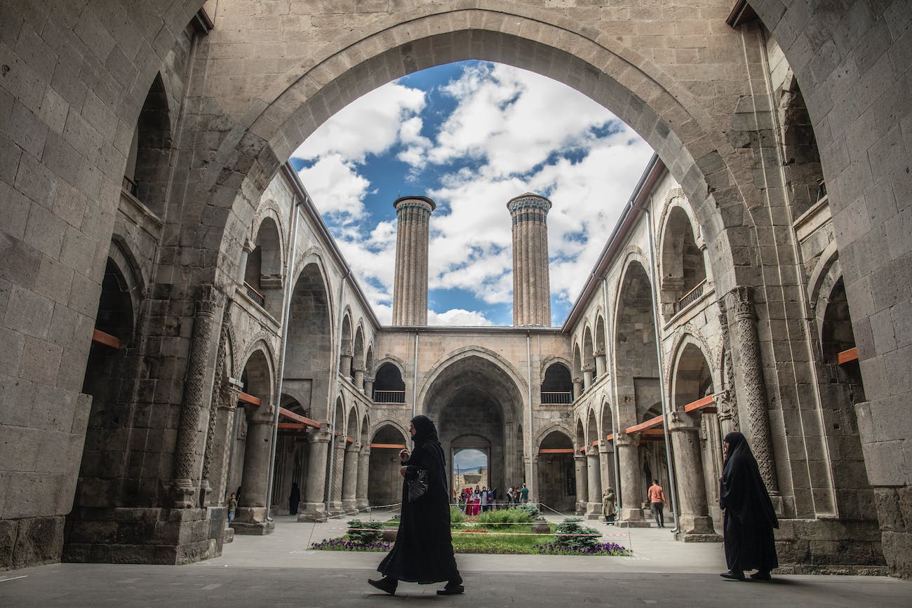 Erzurum Valisi Kimdir?