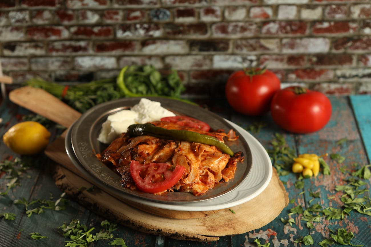 İskender Kimdir?