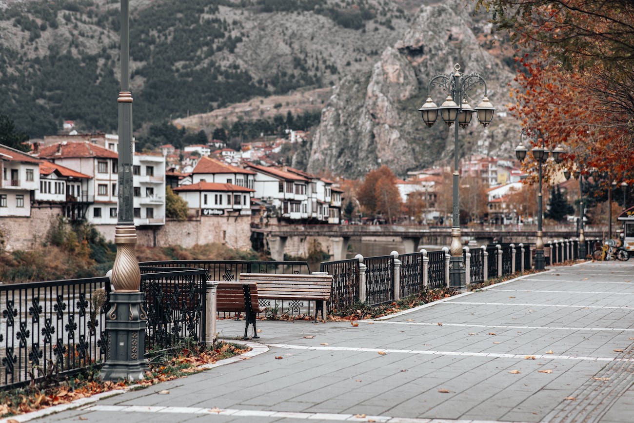 Osmanlı İmparatorluğu'nda Aynı Zamanda Halife Olan İlk Padişah Kimdir?