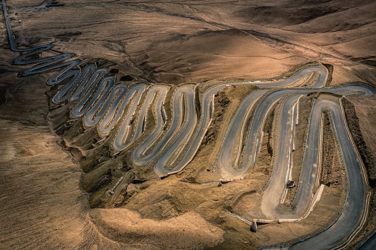 Pamir Bezmen Kimdir?