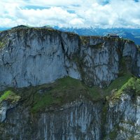 Alp Karaağaç Kimdir