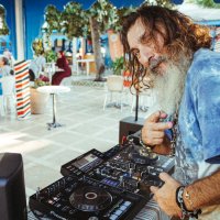 DJ Akman Kimdir?