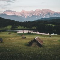 Gülten Alp Kimdir?