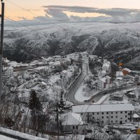 Laçin Terlemez Kimdir?