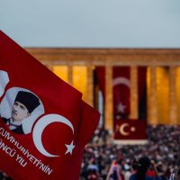 Mustafa Önsel Kimdir?