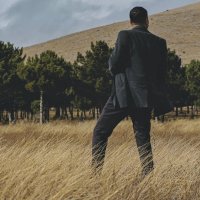 Nuri Killigil Kimdir?