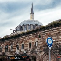Rüstem Zeydan Kimdir?