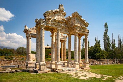 Aydın Kanza Kimdir?