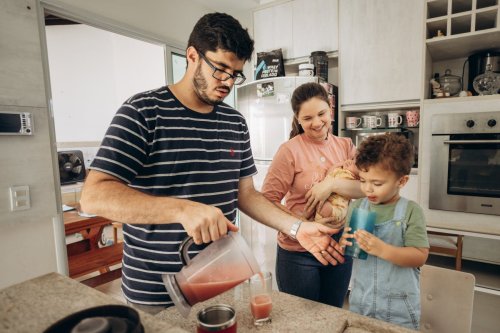 Aytuğ Atıcı Kimdir?