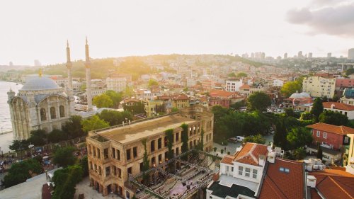 Esma Dereboy Kimdir?