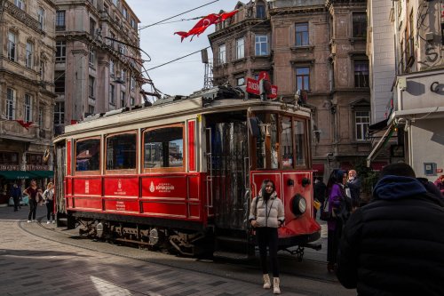 İstiklal Marşının Bestecisi Kimdir?