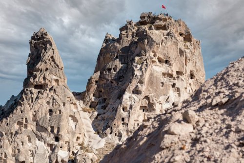 Nevşin Mengü'nün Babası Kimdir?