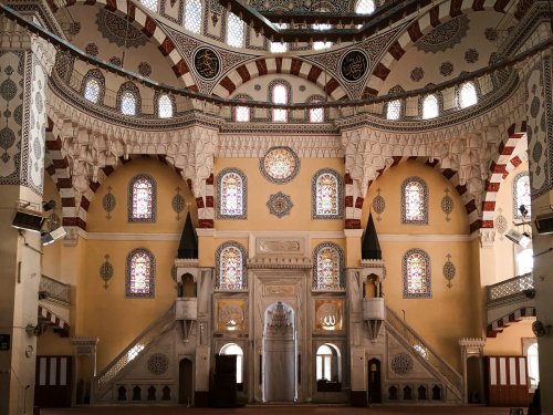 Sabancı Ailesi ve Şirketleri