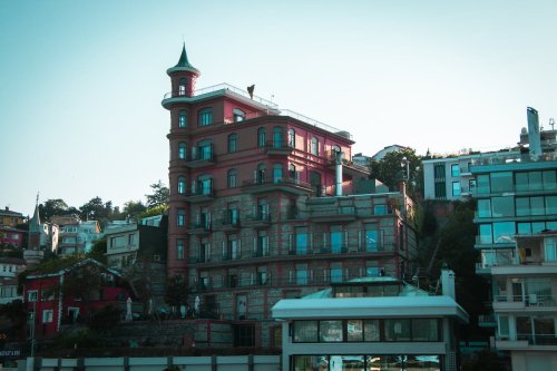 Yusuf Karaloğlu Kimdir?