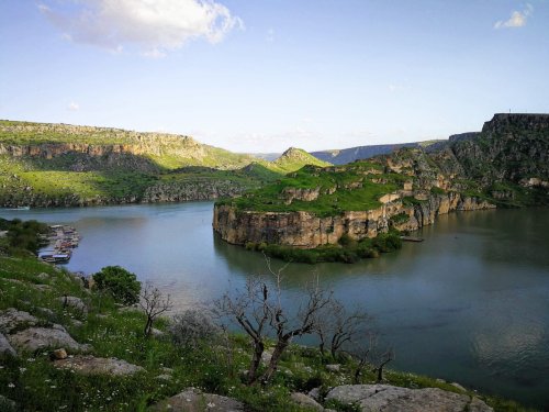 Zuhal Fırat Kimdir?